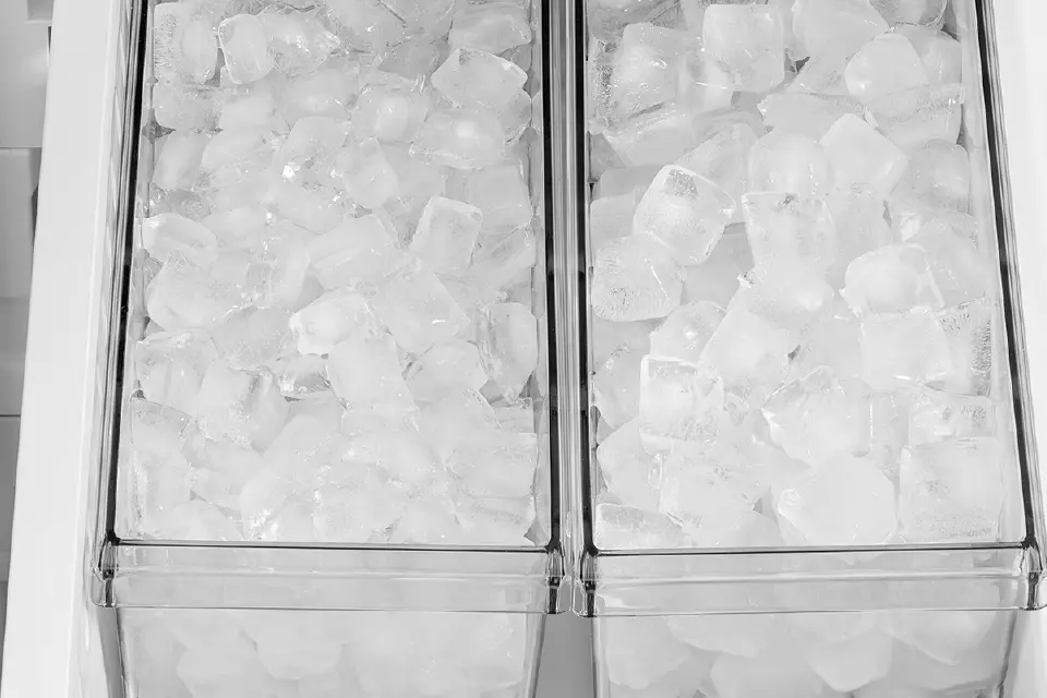 Midea MRF32I6BST 31.7 CuFt FD Refrigerator - SS on Fridge.com